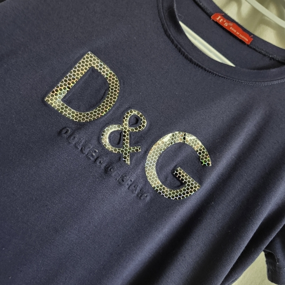 D&G Navy Blue T-shirt. Firm On Price.